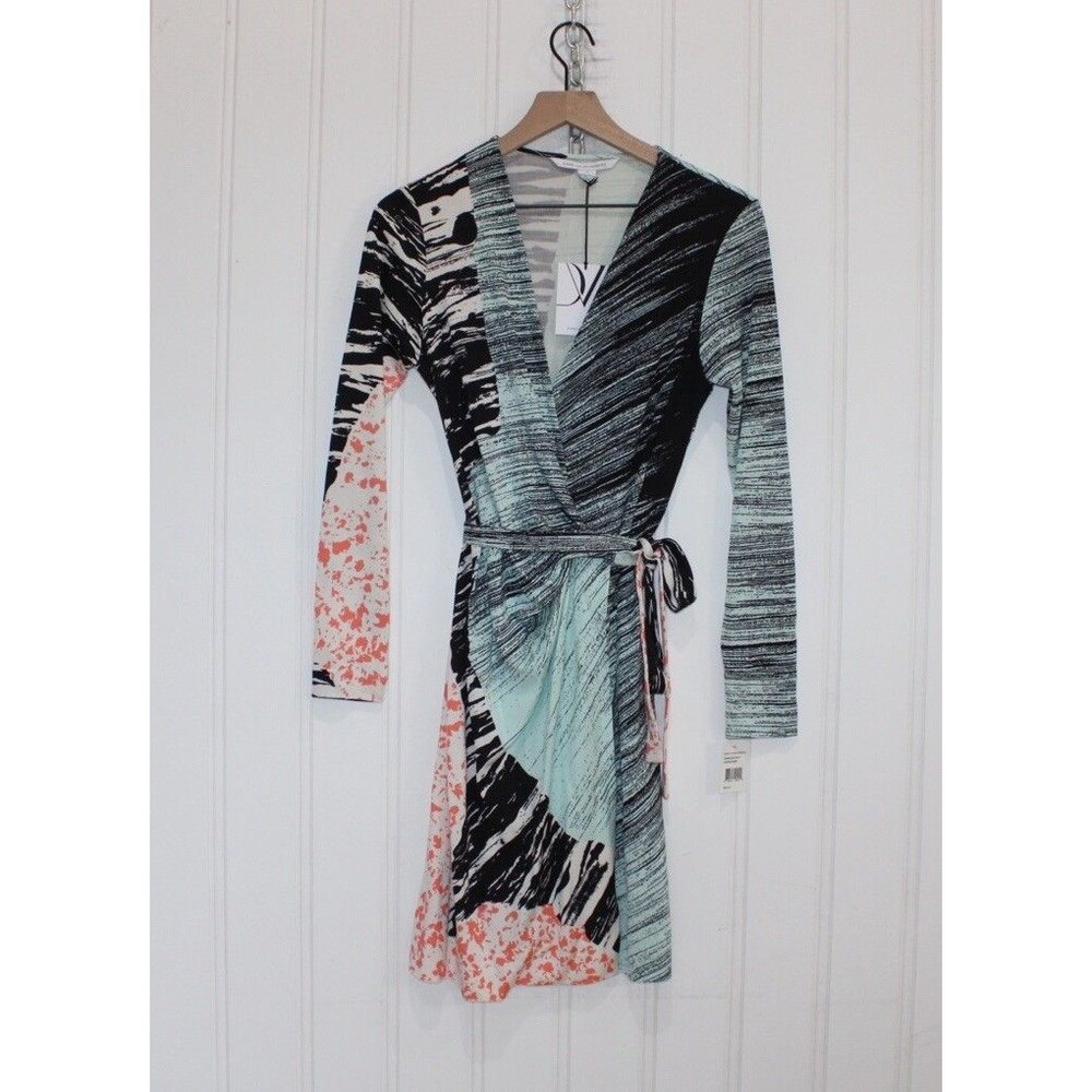 Diane von Furstenberg Valencia‎ Wrap Dress Silk Rockscape Print Size 8 DVF NWT